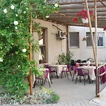 Guest House Uzhgorod ホテル