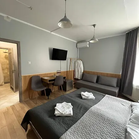 Guest House Uzhgorod Hotel *