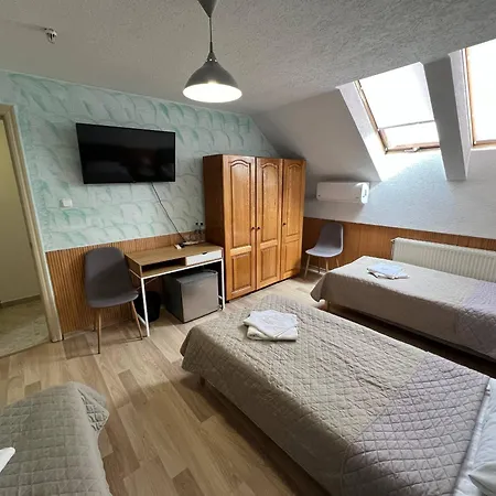 Guest House Uzhgorod Hotel