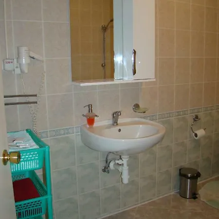 Hotel Guest House Uzhgorod *