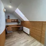 Guest House Uzhgorod Hotel *